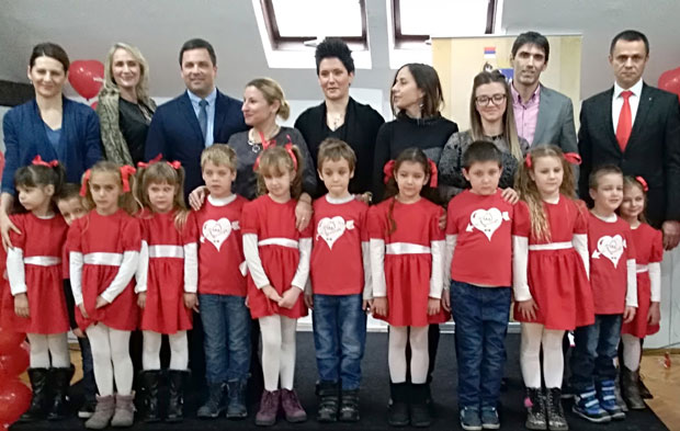 Дар школи и вртићу у Шапцу
